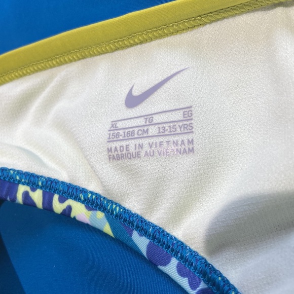 Nike youth size tankini in excellent condition. - Picture 5 of 5